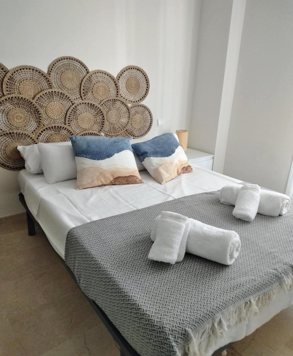 Sol Y Arte Suites Malaga Centro ภายนอก รูปภาพ