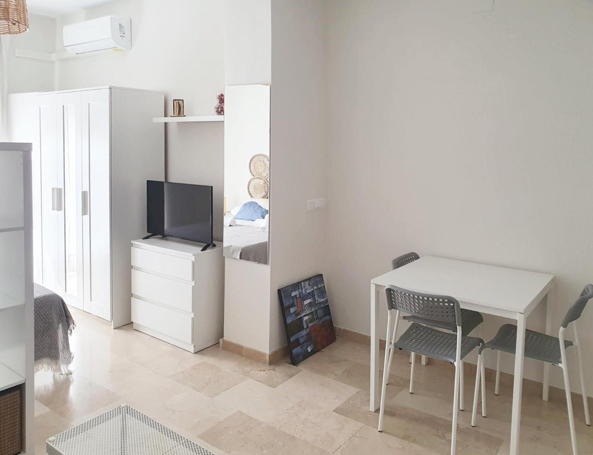 Sol Y Arte Suites Malaga Centro ภายนอก รูปภาพ