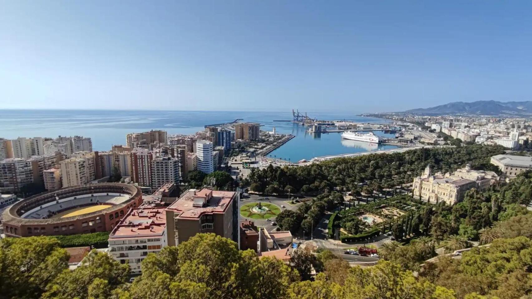 Sol Y Arte Suites Malaga Centro ภายนอก รูปภาพ